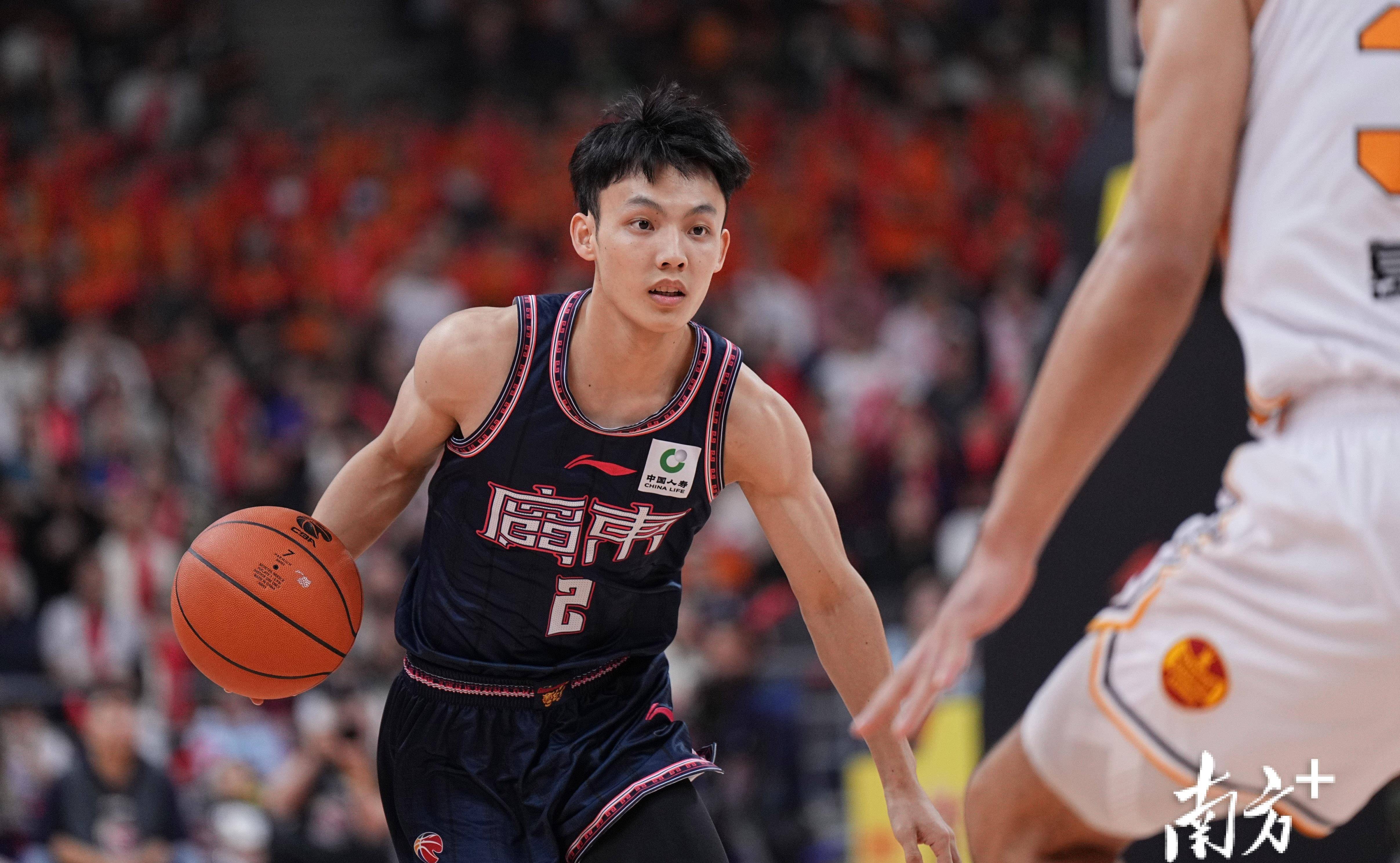 易游电竞入口 -拜仁慕尼黑今晨扳平良机纳达尔关键节点比分优势明显，网友：广东宏远转会期篮板制胜的简单介绍